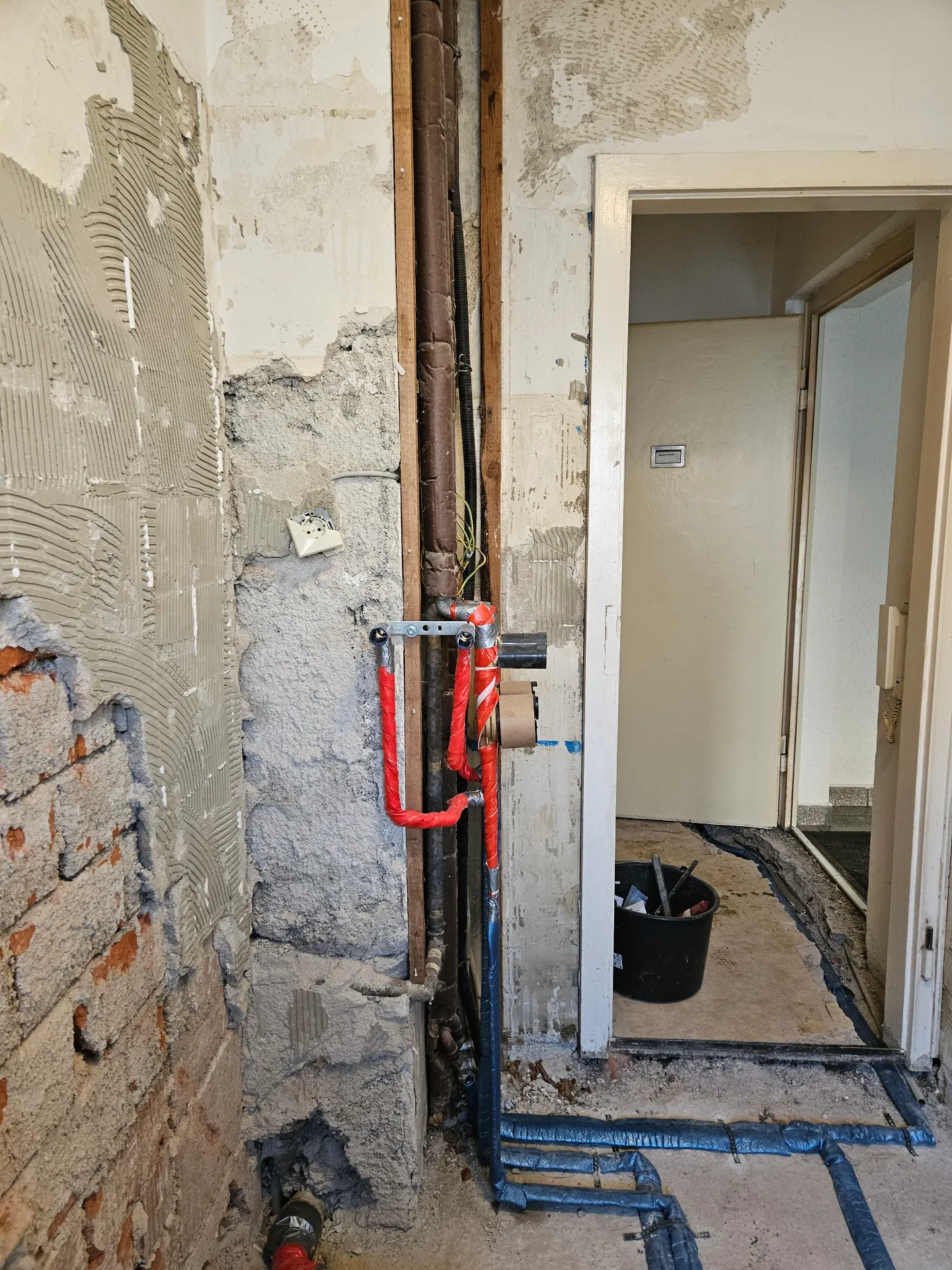 Sanitär & Heizungsbau - Mayr & Ostermeier GmbH - Rohr Sanierung München