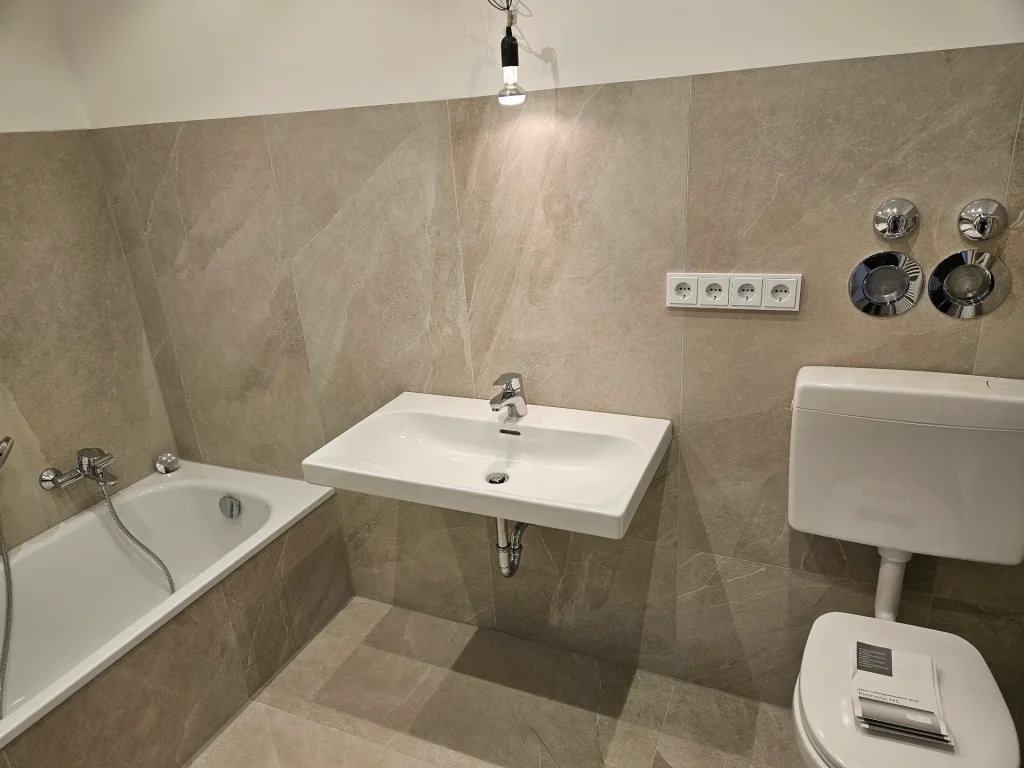 Sanitär & Heizungsbau - Mayr & Ostermeier GmbH - Badezimmer Sanierung München